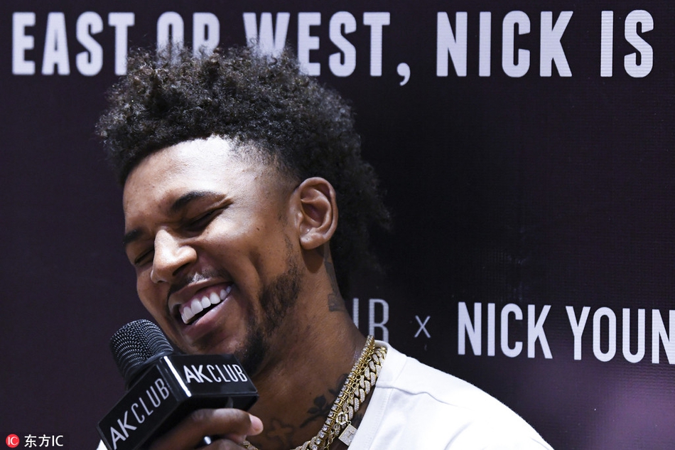 尼克扬中国行又又又贡献表情包