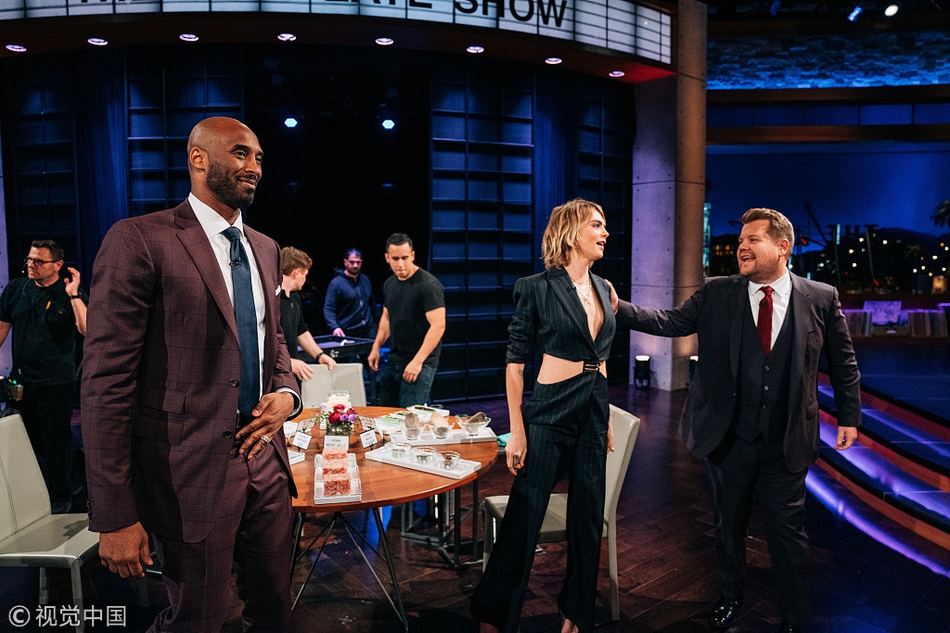 科比参与综艺节目 玩真心话大冒险