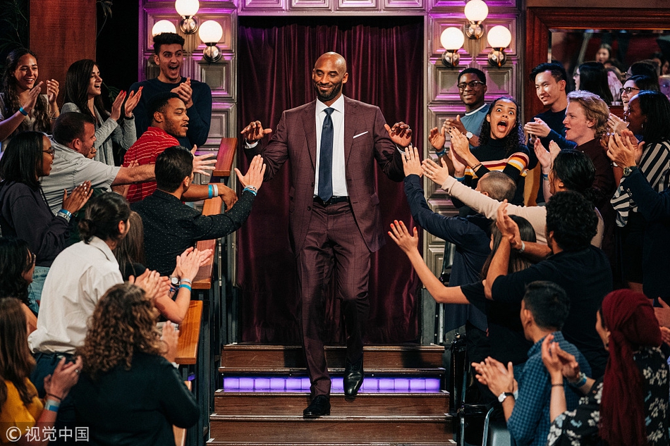 科比参与综艺节目 玩真心话大冒险