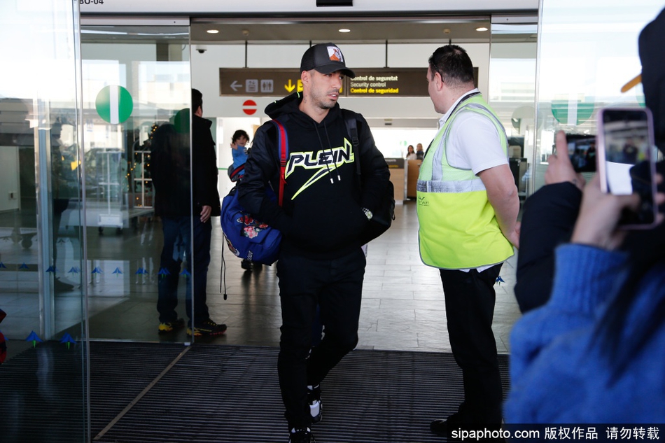 梅西和苏亚雷斯结束圣诞假期 返回巴塞罗那备战比赛