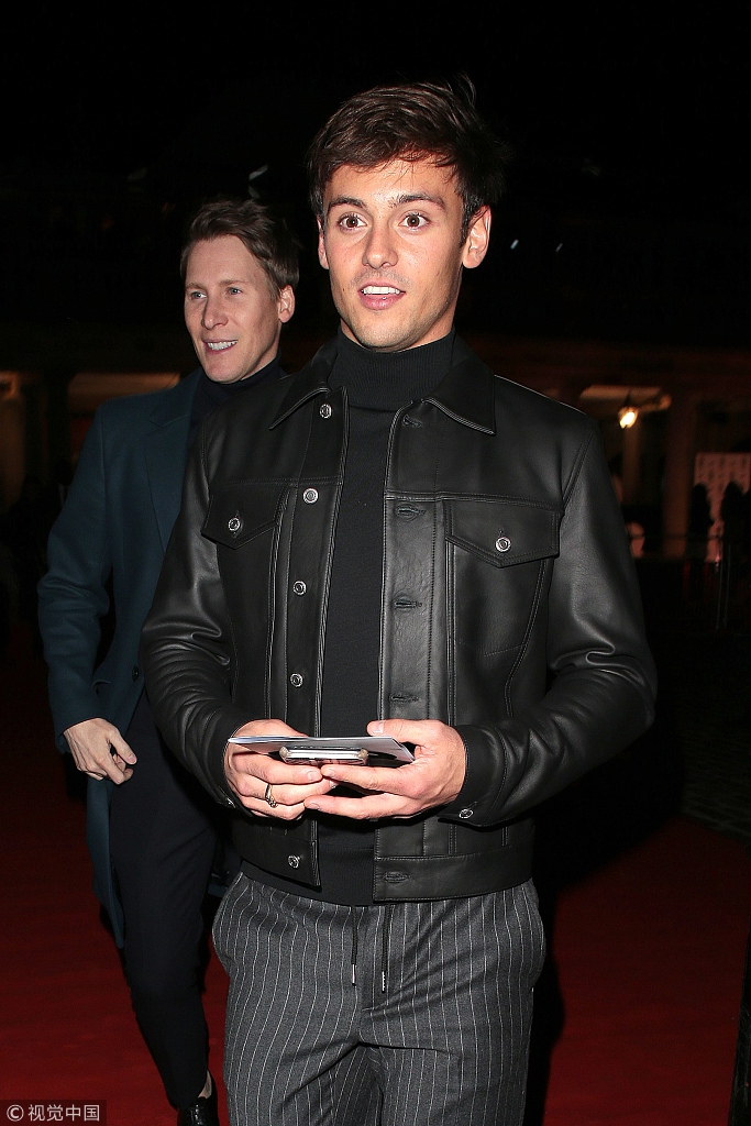 跳水金童戴利与丈夫出席活动