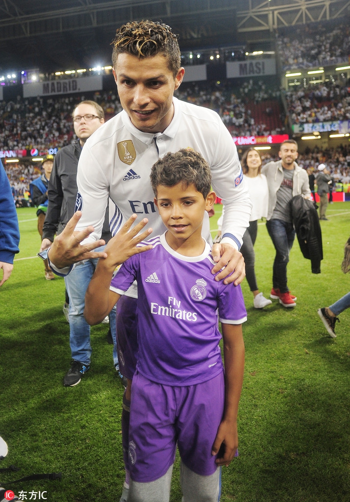 盘点C罗与mini罗的温情时刻