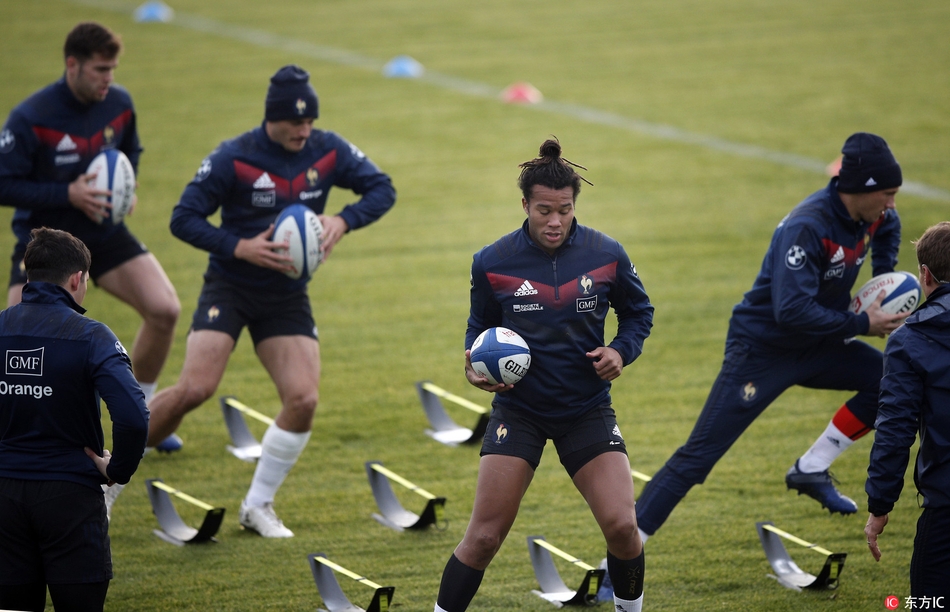 法国队训练备战橄榄球赛