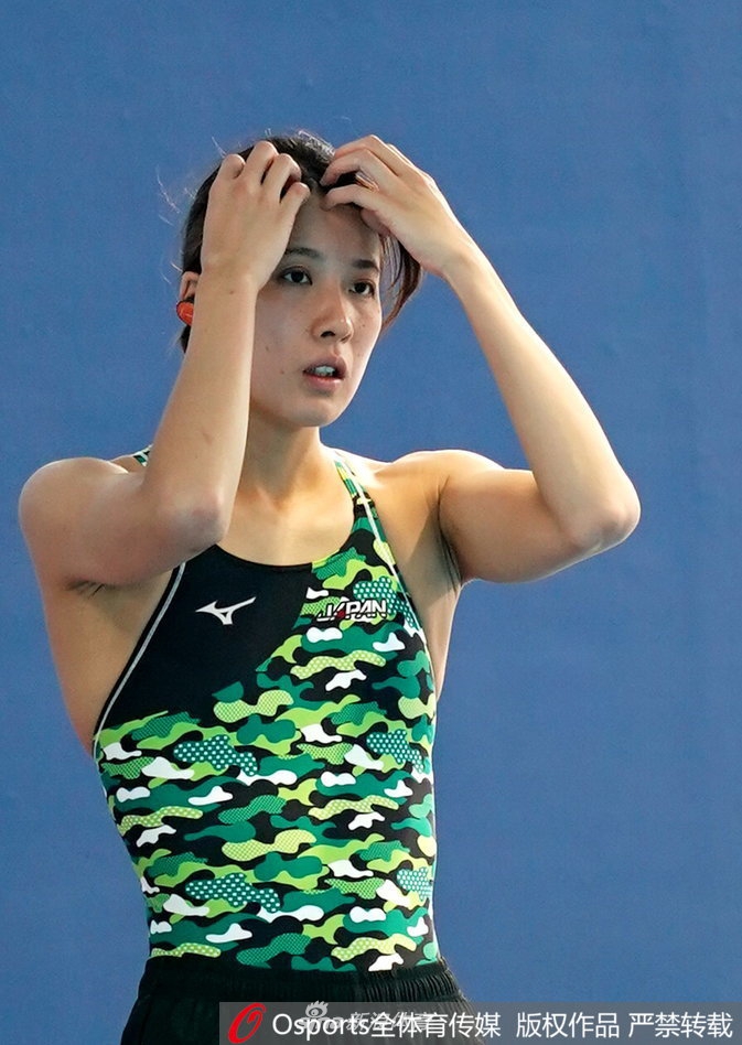 日本游泳名将大桥悠依秀身材