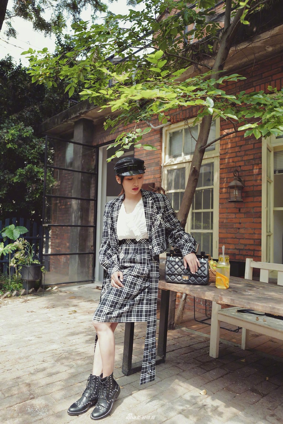 何雯娜时尚大片 高级感十足