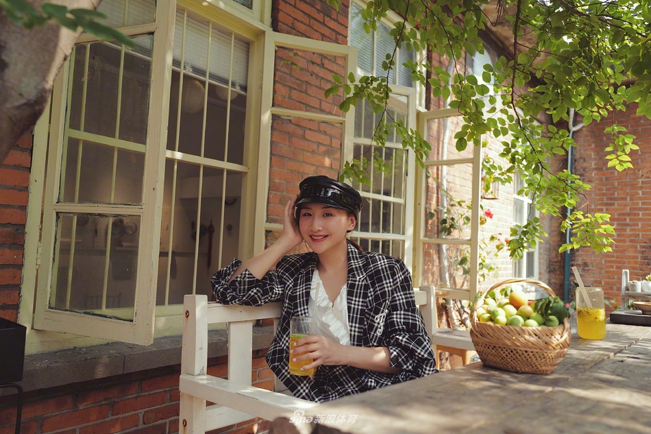 何雯娜时尚大片 高级感十足