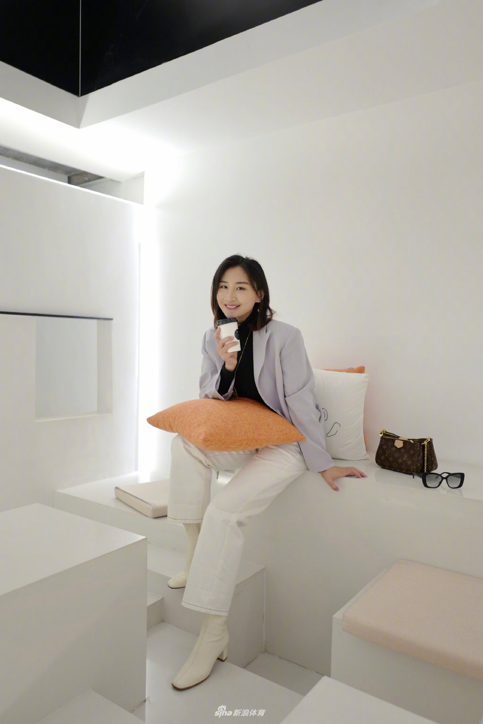 何雯娜时尚大片 高级感十足