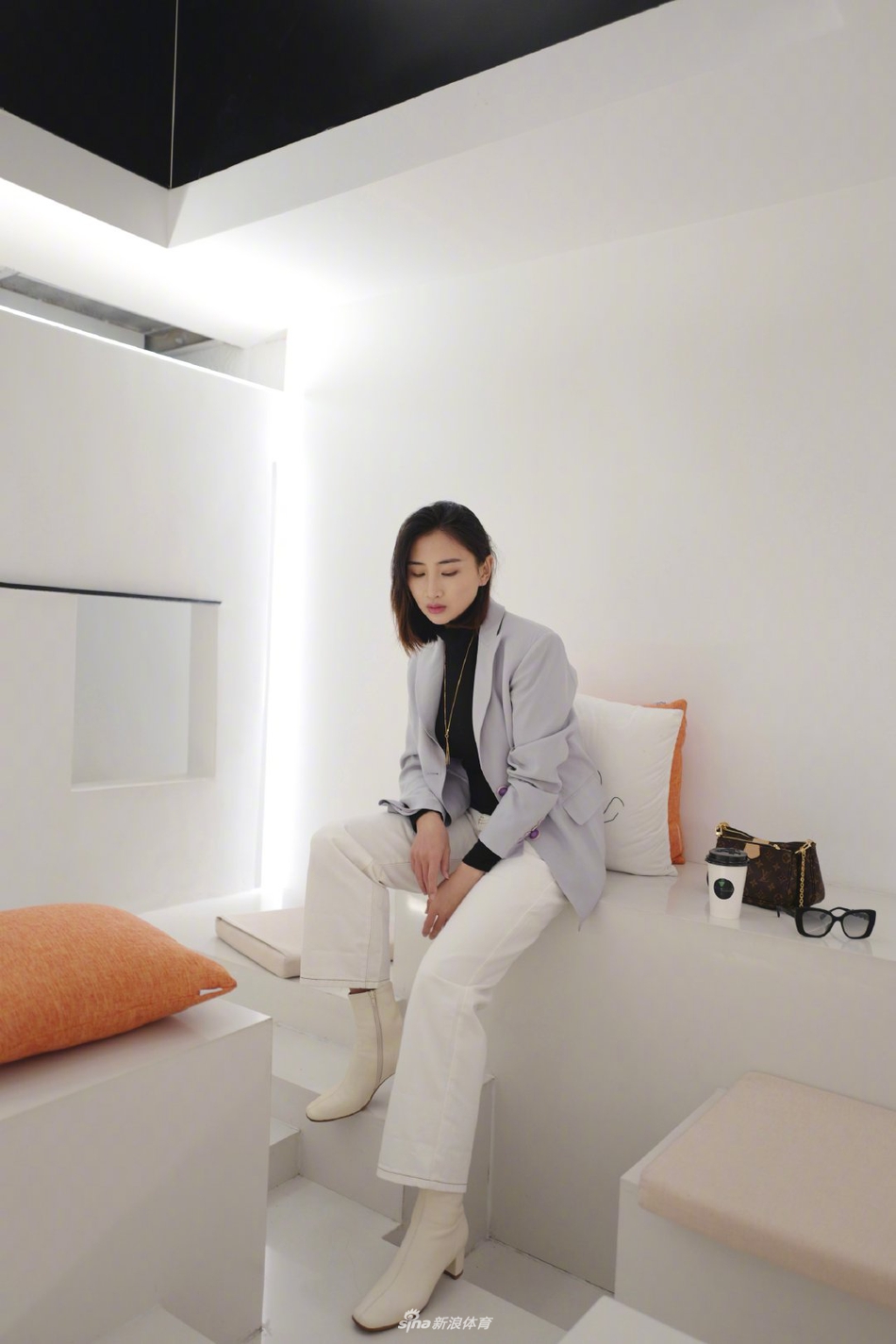 何雯娜时尚大片 高级感十足