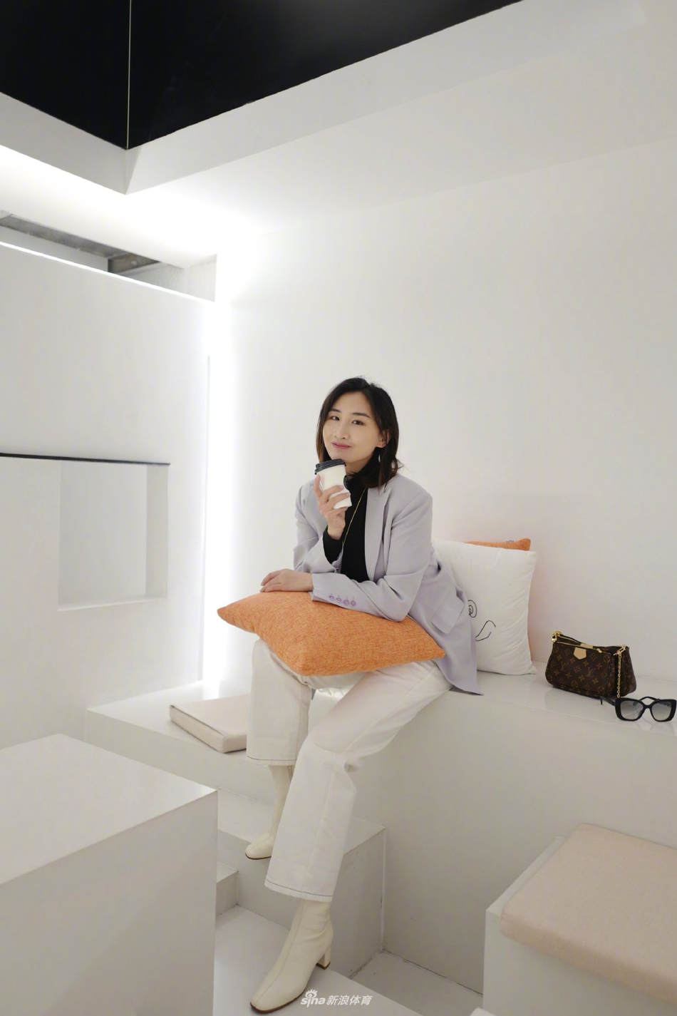 何雯娜时尚大片 高级感十足