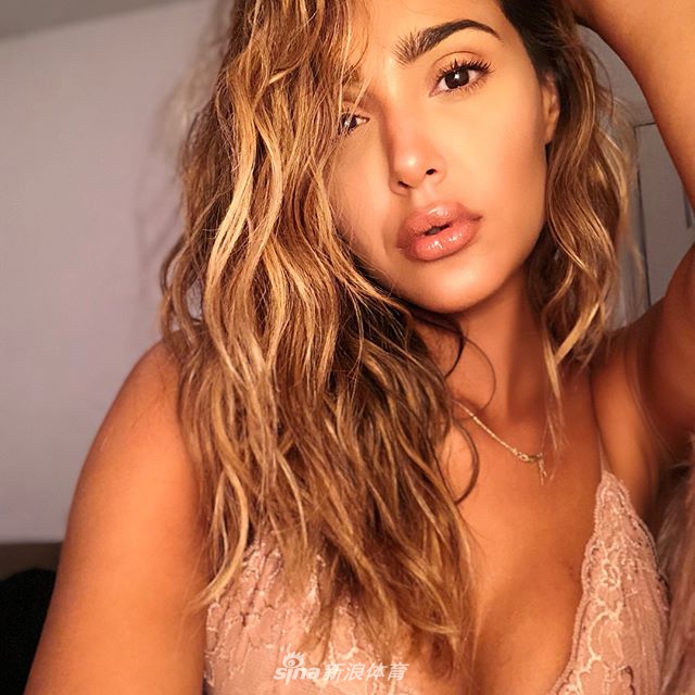 身材超有料！美国辣模只崇拜乔丹一人