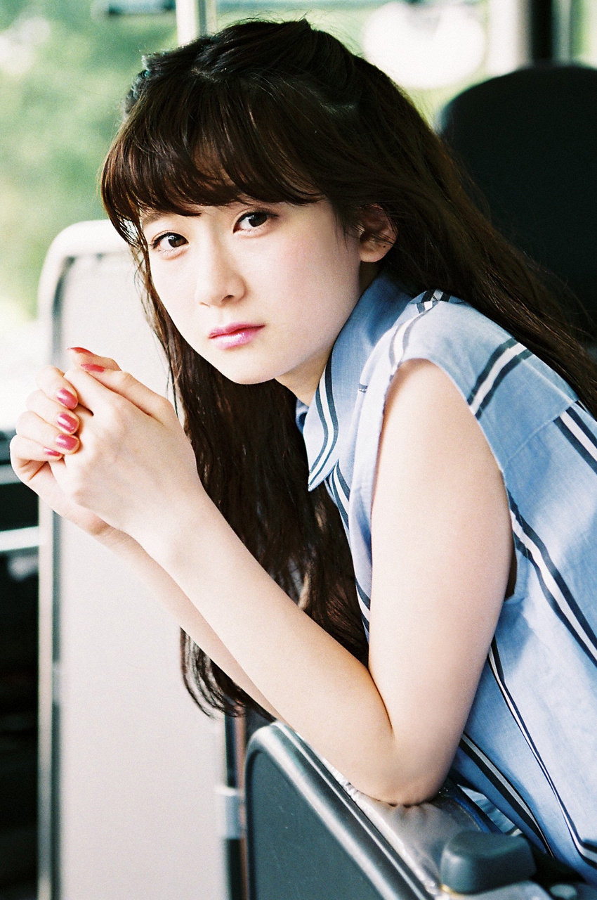 日本女星金子理江晒健身照 身材姣好惹人怜