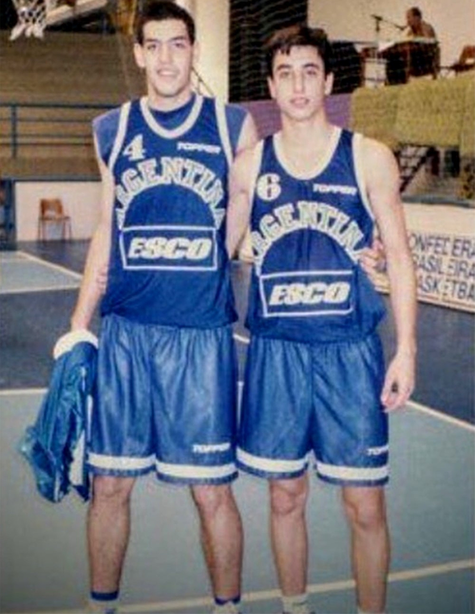 老照片祝斯科拉40岁生日快乐