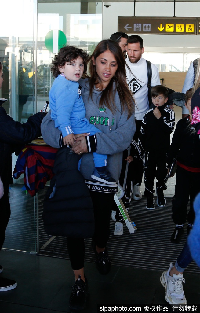 梅西和苏亚雷斯结束圣诞假期 返回巴塞罗那备战比赛