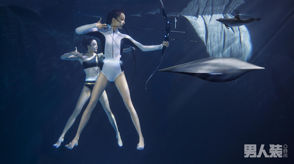 花游双骄蒋文文&蒋婷婷《男人装》写真