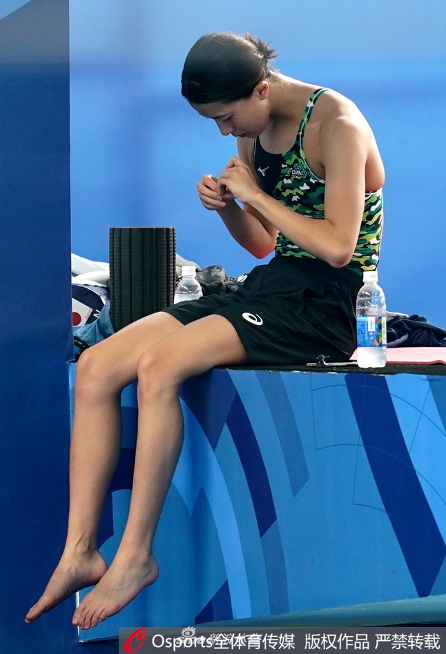 日本游泳名将大桥悠依秀身材