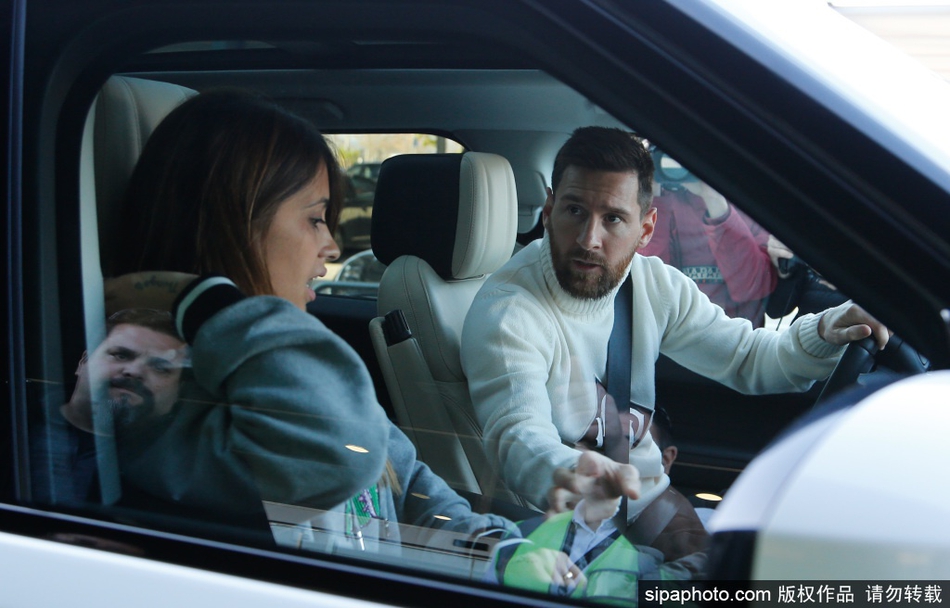 梅西和苏亚雷斯结束圣诞假期 返回巴塞罗那备战比赛