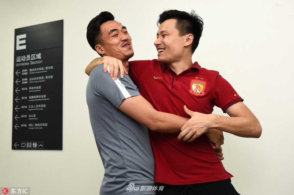 郜林、赵旭日老友相见基情满满