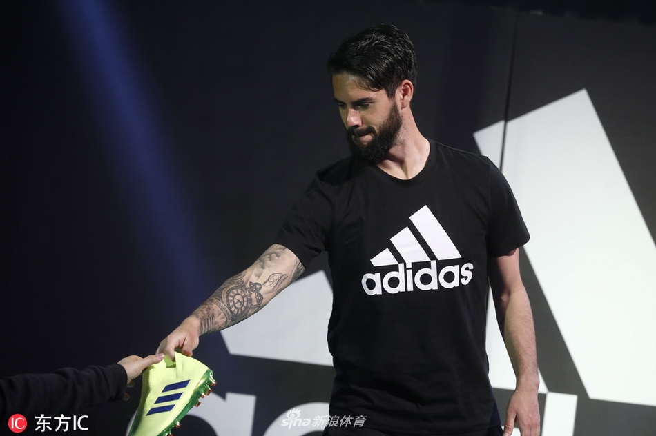 伊斯科参加品牌宣传活动