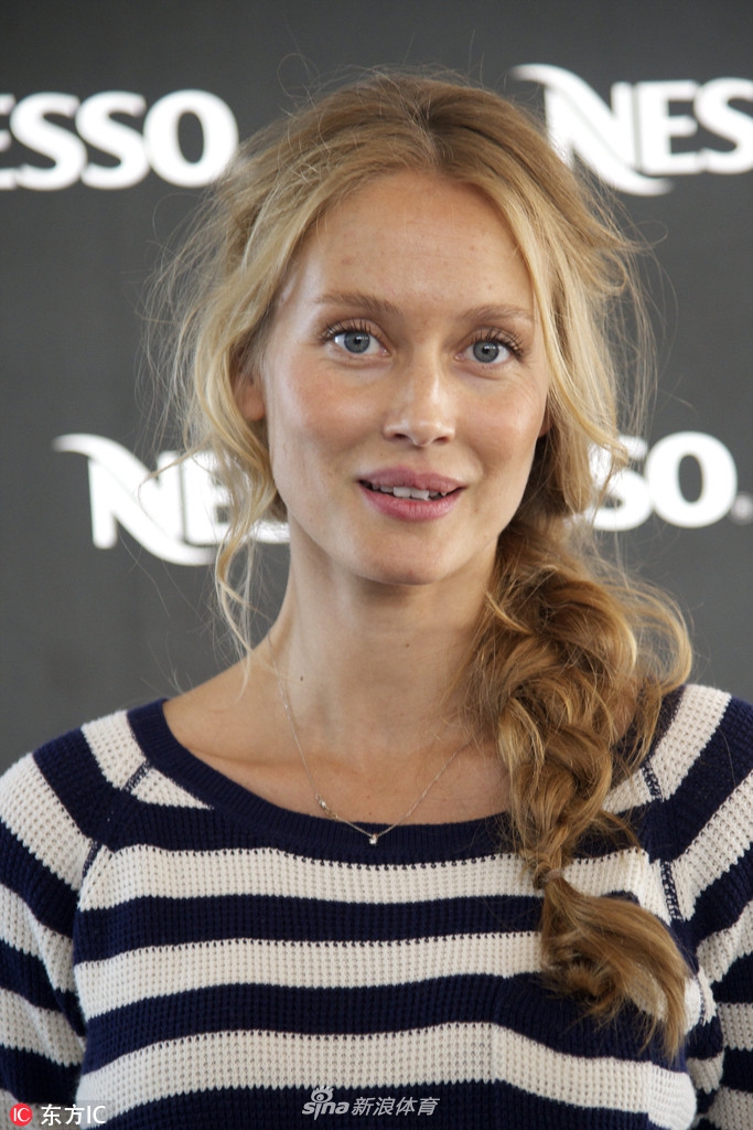 枕边红颜：普约尔超模娇妻瓦内萨