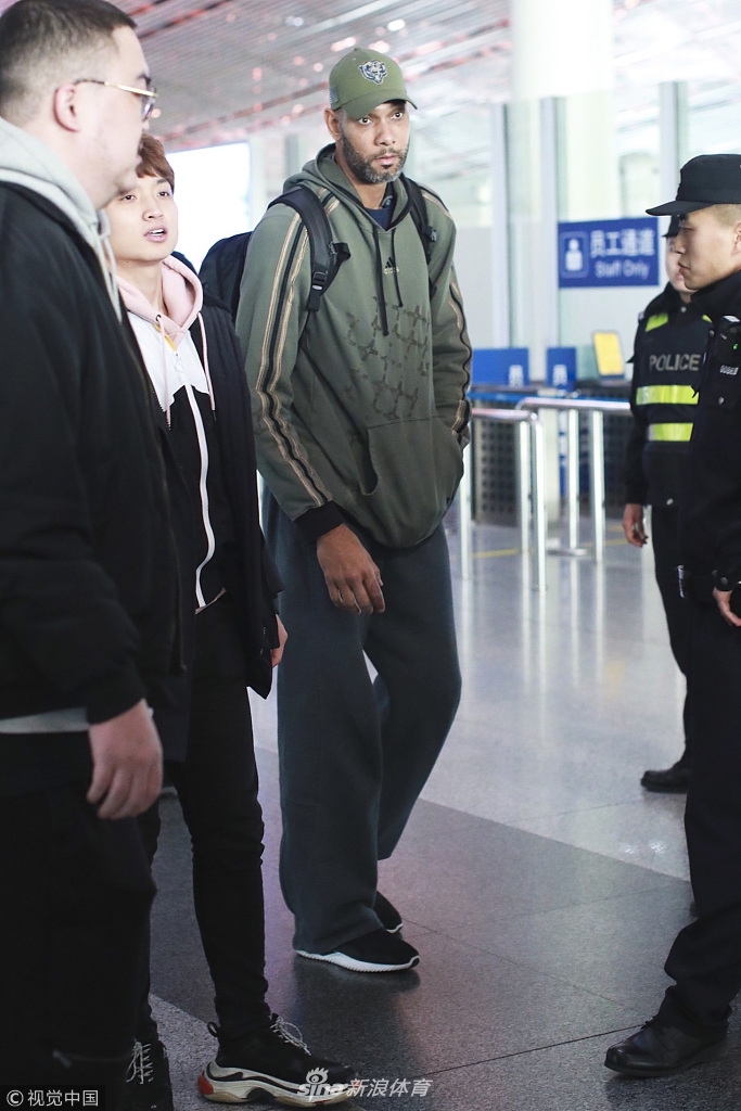 邓肯老大爷现身机场！史上最低调的中国行结束