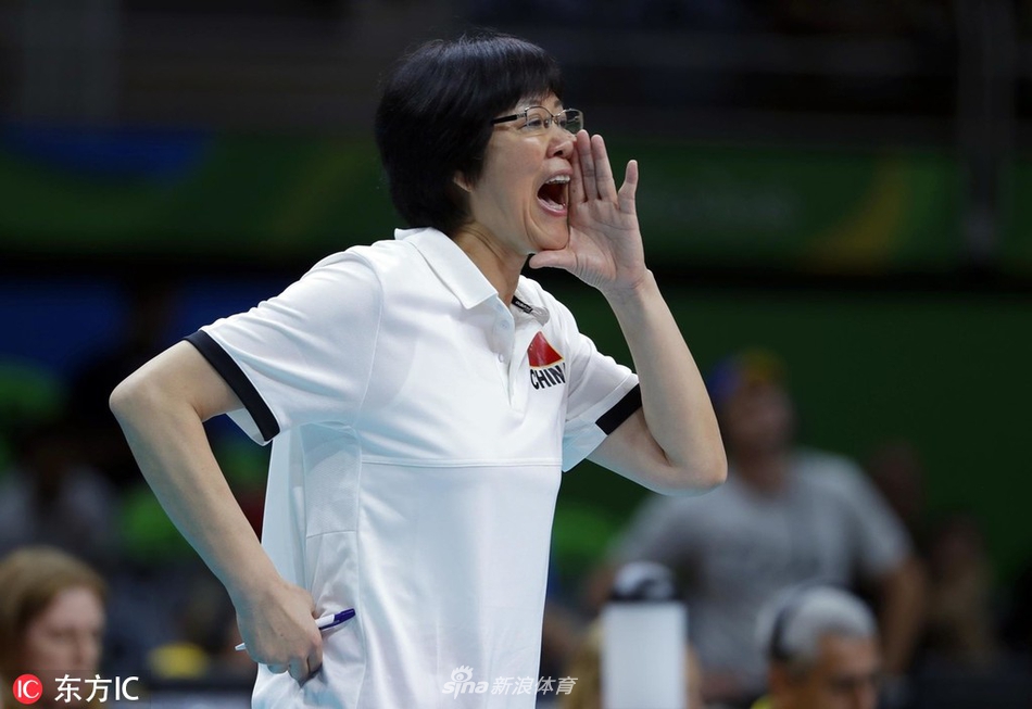 郎平带领女排里约奥运披荆斩棘