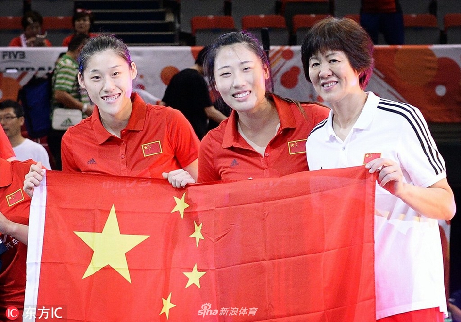 中国女排时隔11年重登世界之巅