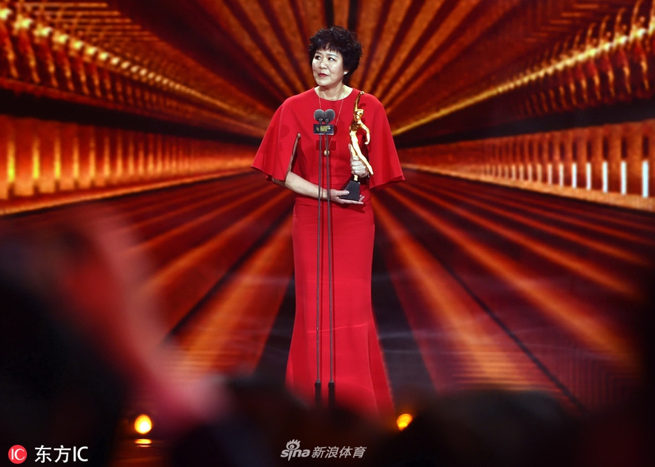 郎平再获最佳教练奖