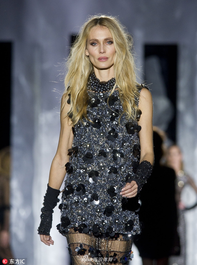 枕边红颜：普约尔超模娇妻瓦内萨