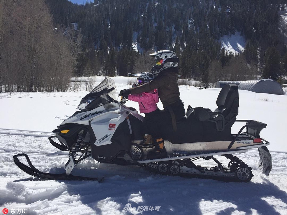 健身女神：卡戴珊大姐身材最匀称