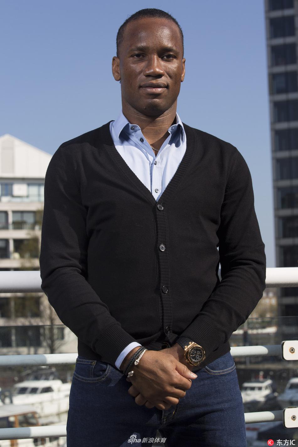 德罗巴伦敦拍写真衬衫牛仔文质彬彬