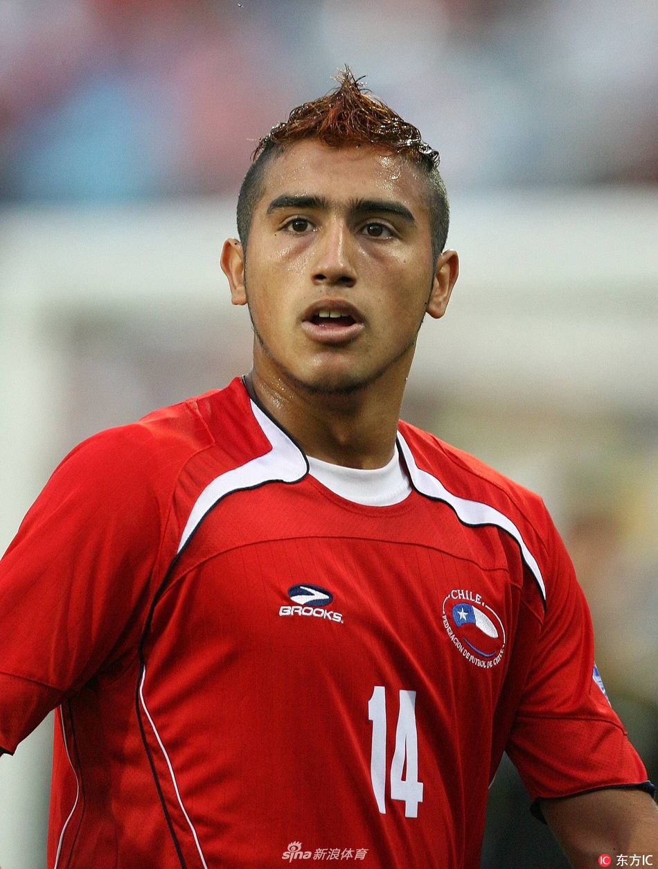 盘点足坛众星u20青涩照_高清图集_新浪网