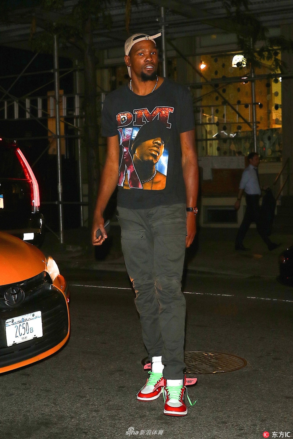 杜兰特夜店寻欢 喝高了醉眼朦胧