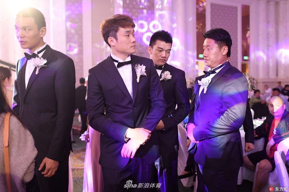 翟晓川与杨思雨举办婚礼