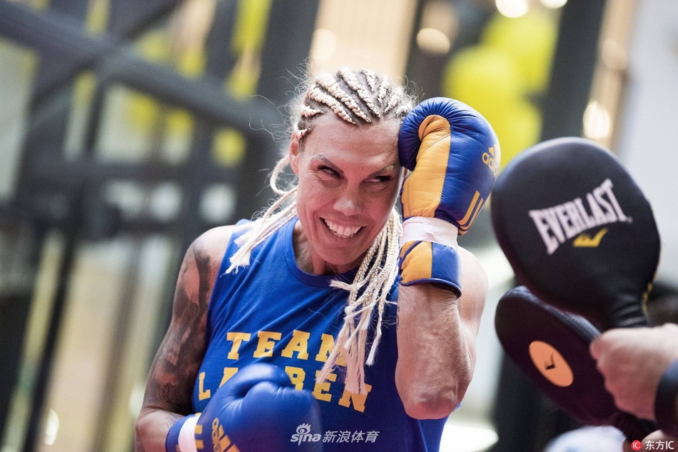 2017女子拳击世界杯前瞻,瑞典拳手劳伦公开训练,眼神凶狠发型惹眼