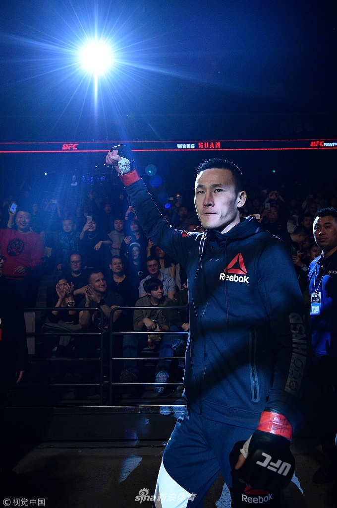 ufc上海赛王冠获胜