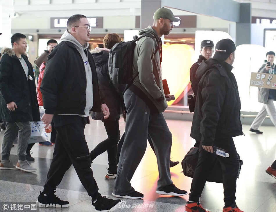 邓肯老大爷现身机场！史上最低调的中国行结束