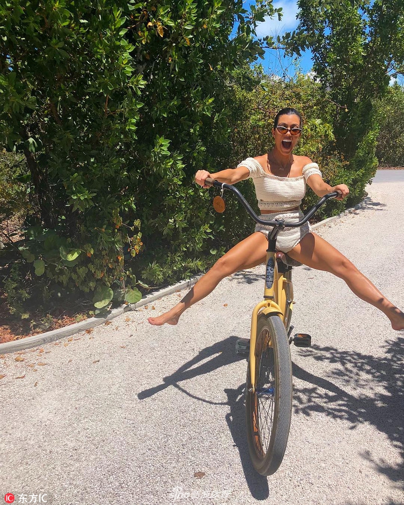 健身女神：卡戴珊大姐身材最匀称