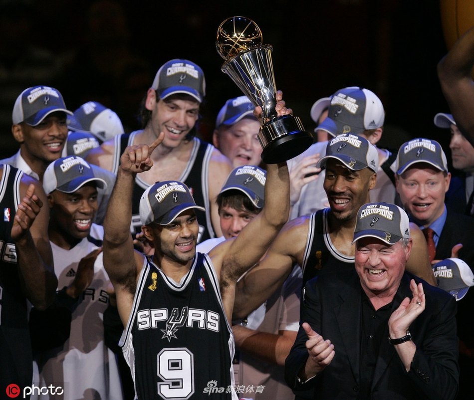 体坛老照片:托尼-帕克