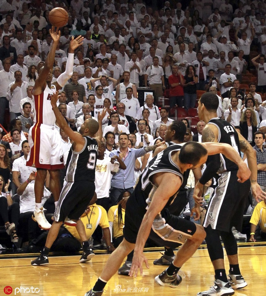 体坛老照片:托尼-帕克