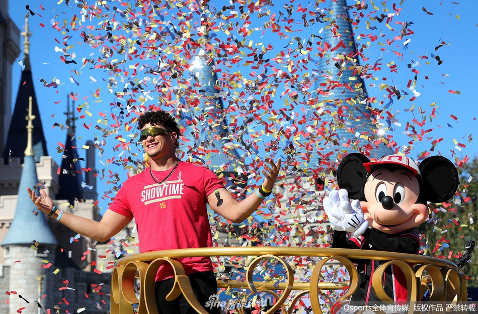 堪萨斯城酋长举行夺冠游行