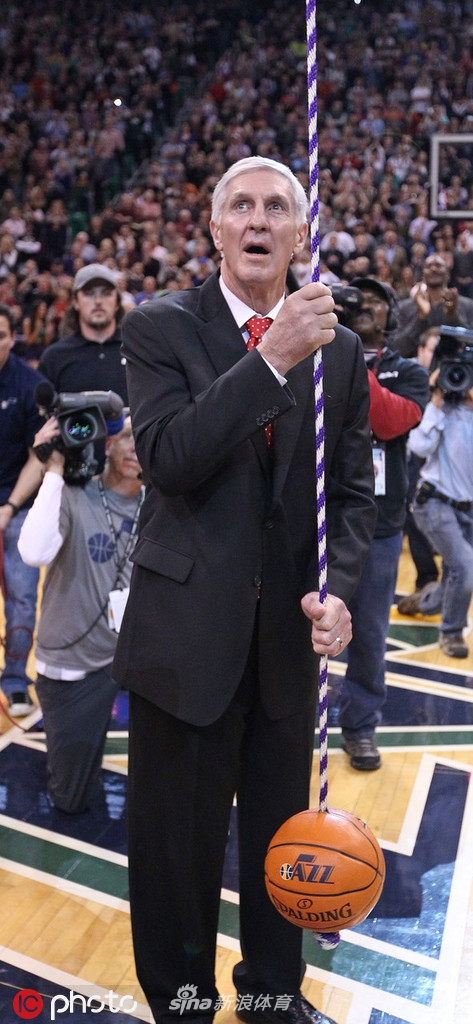 体坛老照片:传奇教练斯隆