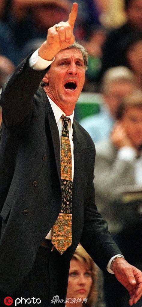 体坛老照片:传奇教练斯隆