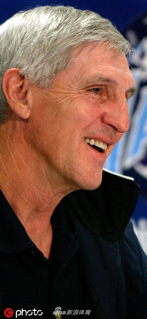 体坛老照片:传奇教练斯隆