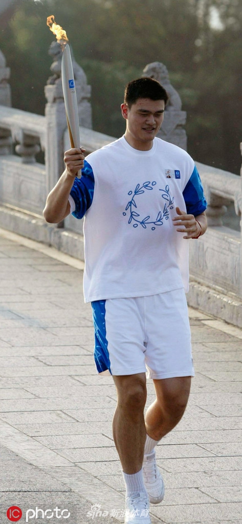 体坛老照片之姚明