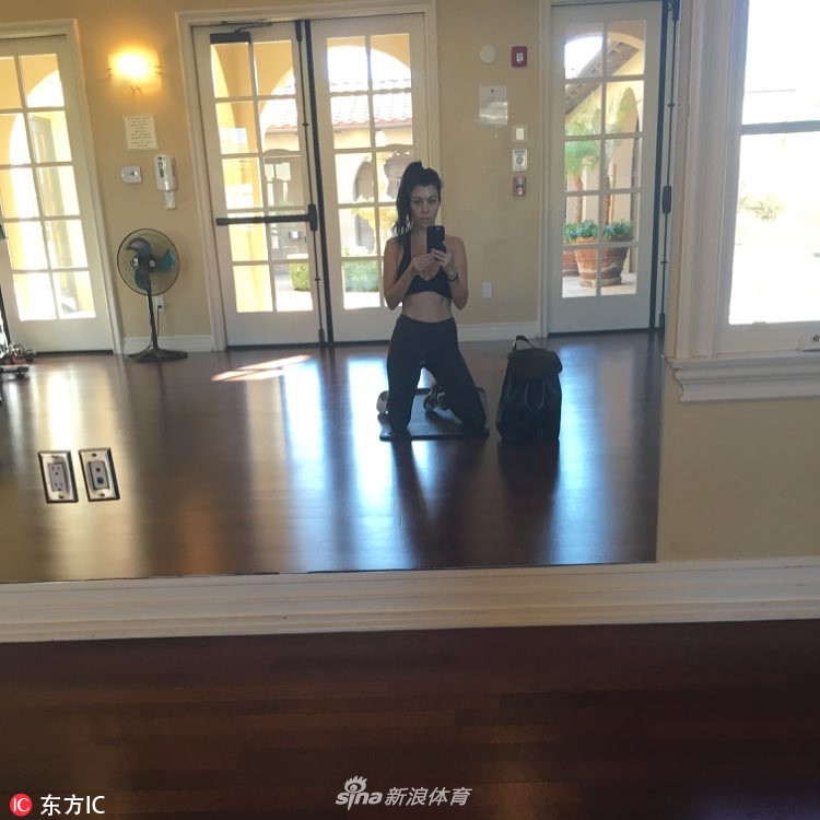 健身女神：卡戴珊大姐身材最匀称