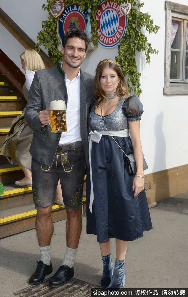 胡梅尔斯娇妻凯西-费舍尔