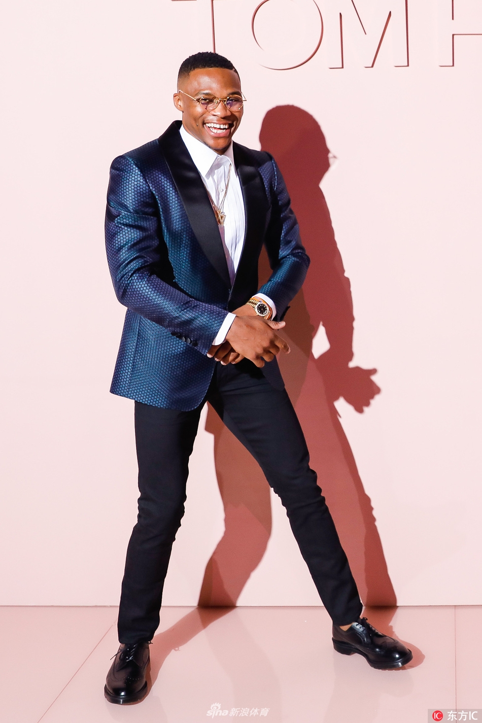 2017图片年度盘点之nba球星街拍潮爆篮坛_高清图集_新浪网