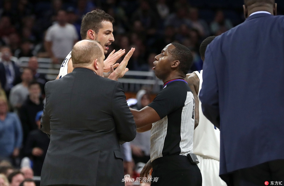 又打起来了！阿弗拉罗挥拳别利察