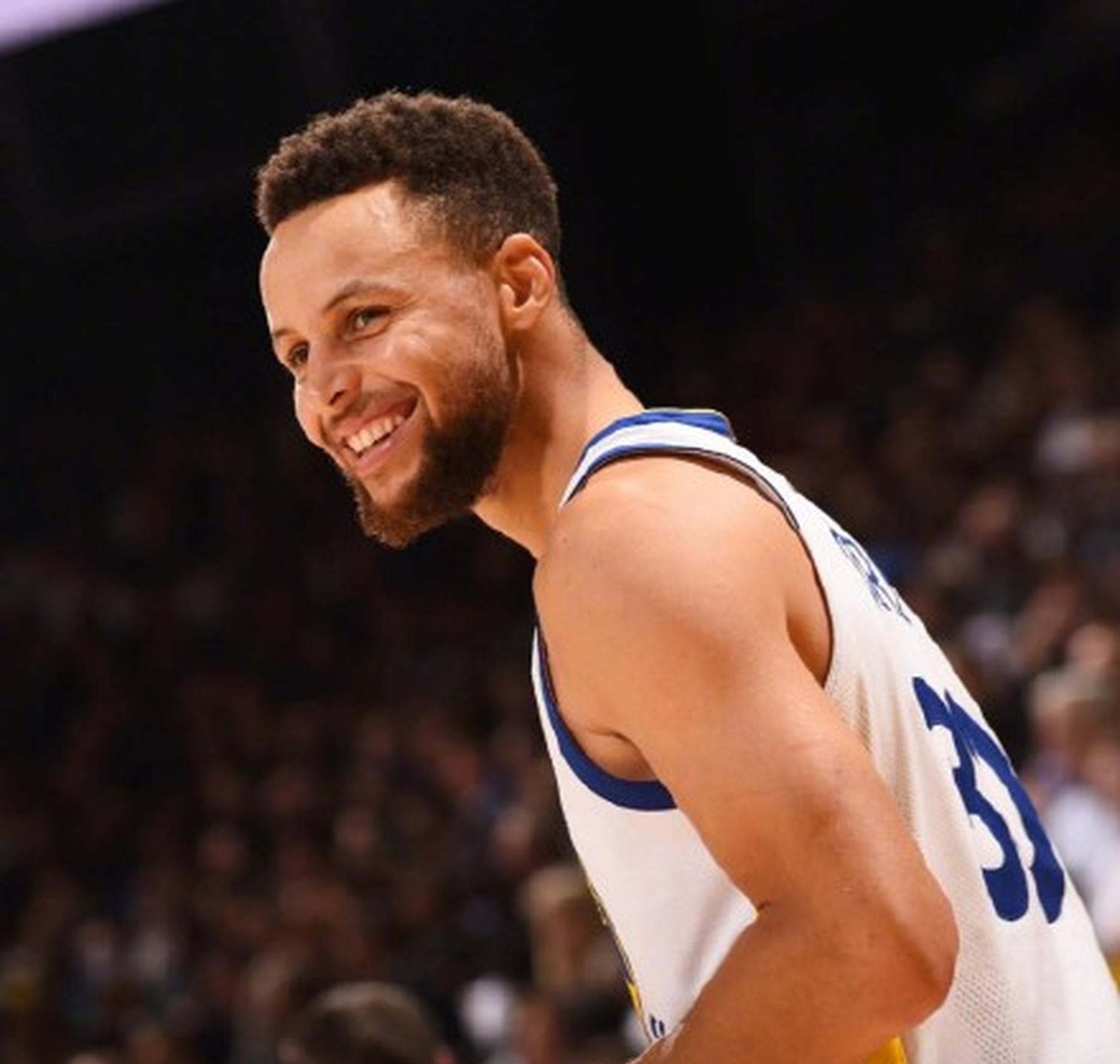 带着大胡子的微笑，略显成熟