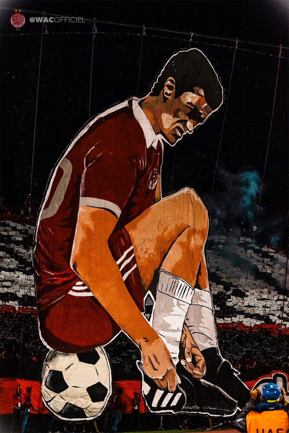 震撼！看台变地狱 喷火龙飞天